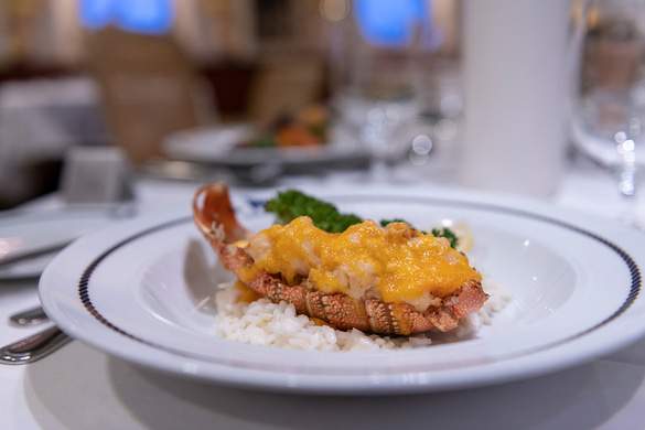 Star Clippers Star Clipper & Star Flyer Clipper Dining Room 3.jpeg